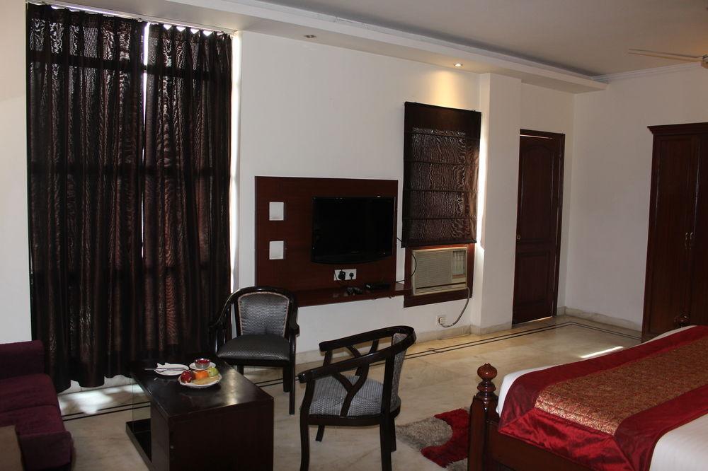 Hotel Comfort Zone Nova Deli Exterior foto